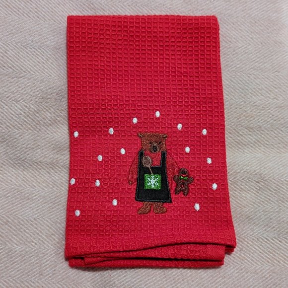 NWT Crate & Barrel Holiday Bear Towels SET of 2 (Gingerbread design) - Picture 8 of 12
